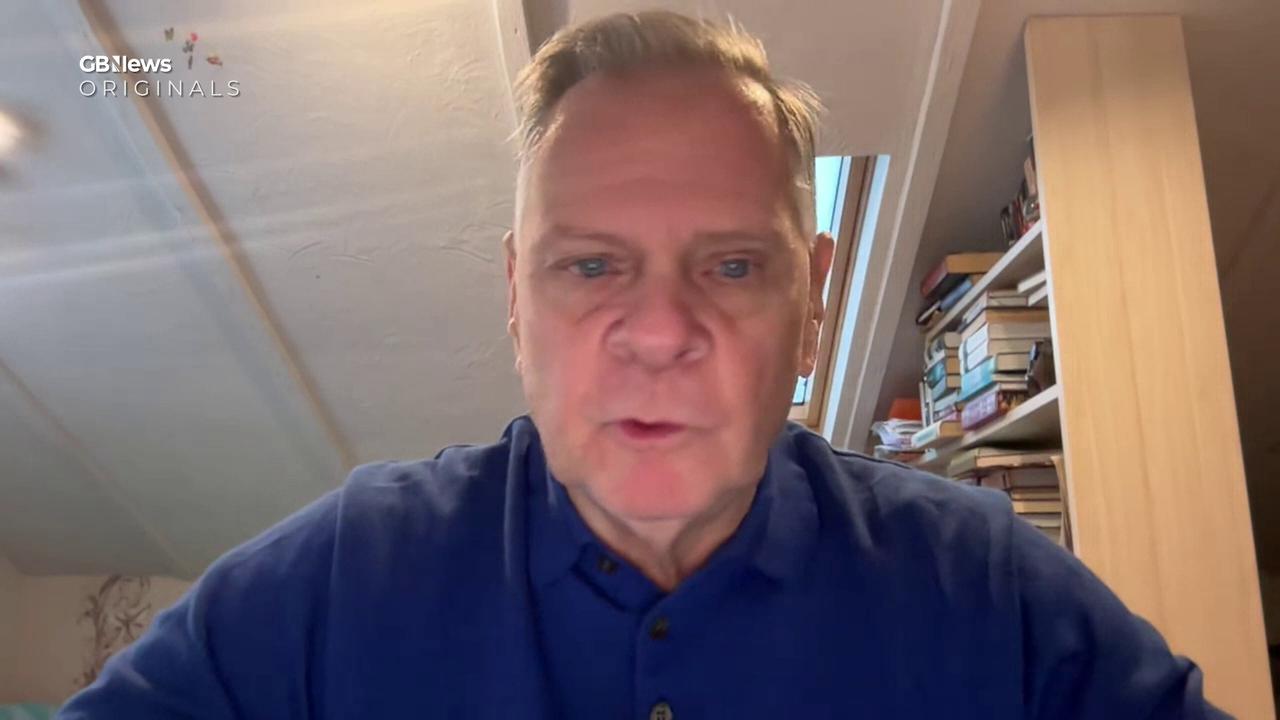 Video thumbnail for WATCH: Expert warns it is 'impossible' to integrate Muslims into Britain's democracy