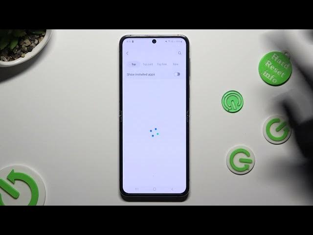 Video thumbnail for Elevate Your Typography: Adding the Rosemary Font to Your SAMSUNG Galaxy Z Flip5!