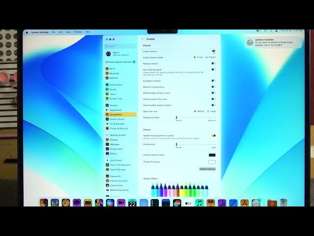 Video thumbnail for How To Invert Colors On Macbook Air M2 2023