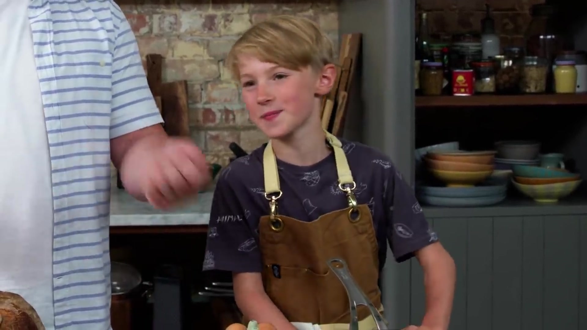 Video thumbnail for How to Make Scrambled Eggs Buddy Oliver(720P HD)