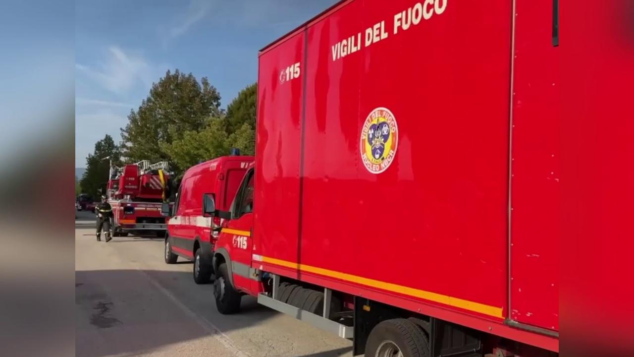 Video thumbnail for Italy: Factory Fire Breaks Out At Brick And Terracotta Plant In Northern Italy.