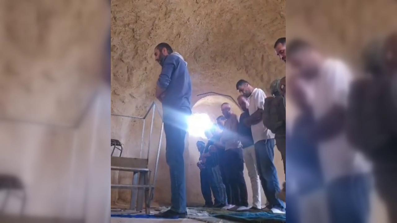 Video thumbnail for Israeli Forces Storm A Mosque East of Nablus.