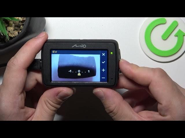 Video thumbnail for How To Adjust EV Function In MIO MiVue 732