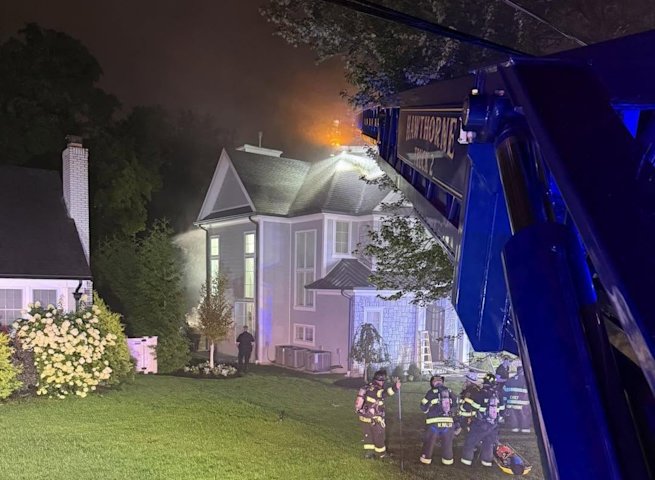 Video thumbnail for Overnight fire damages Glen Rock home on Hanover Place