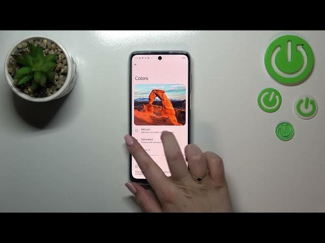 Video thumbnail for Eye Comfort Mode - Display Settings on MOTOROLA Moto G73