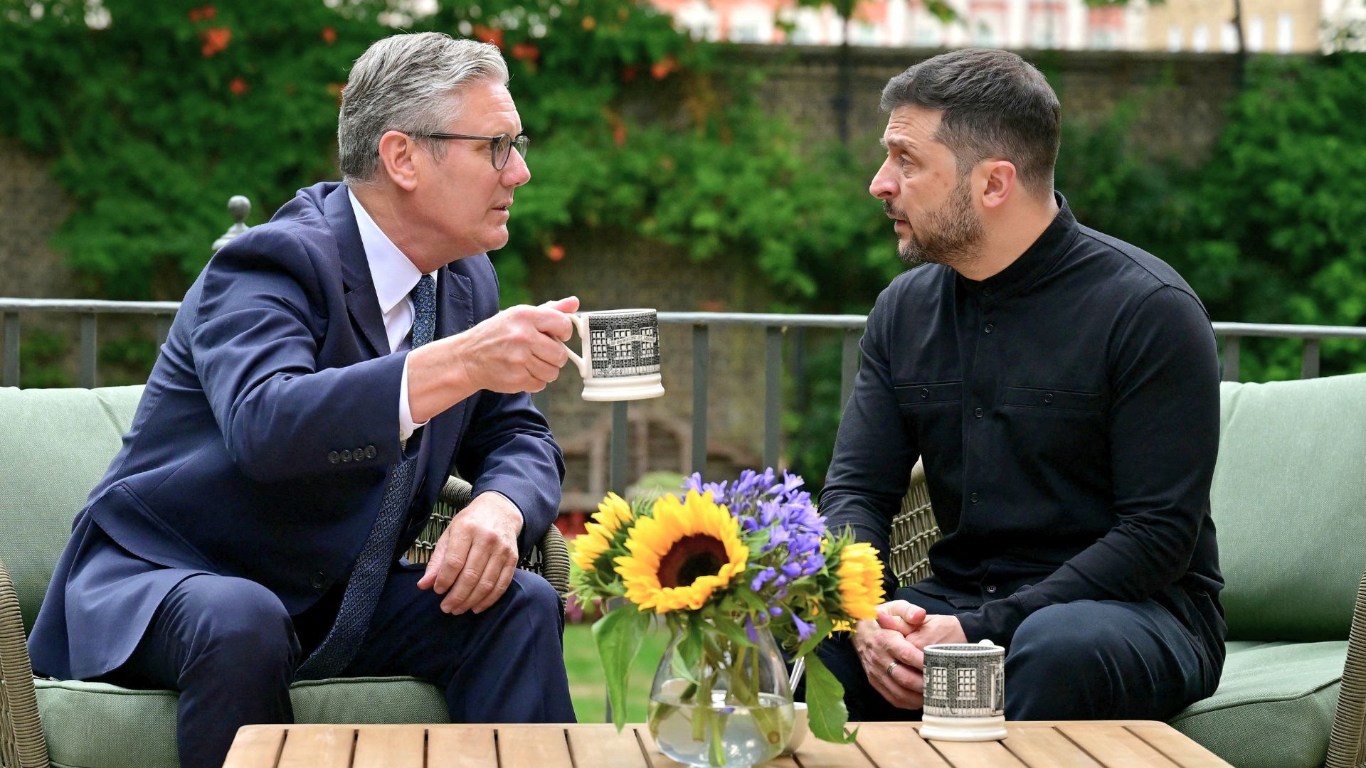 'Video thumbnail for Ukraine’s Zelenskyy in London for talks with UK PM Starmer ahead of Trump-Putin summit'