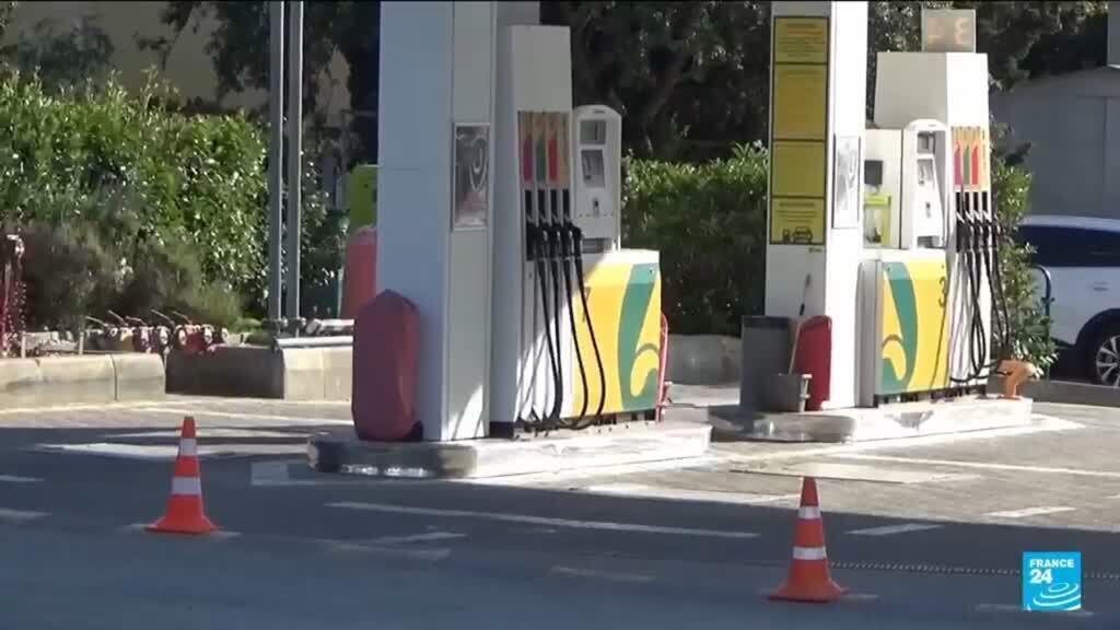 Video thumbnail for Ukrainian attacks prompt Russian-held Crimea to halt civilian gasoline sales