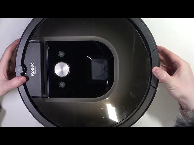 Video thumbnail for How To Empty Dustbin In iRobot Roomba 989
