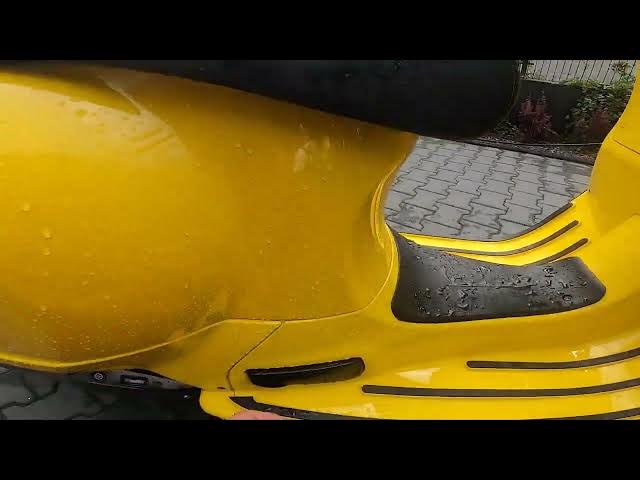 Video thumbnail for How to Open Feet Rest in Vespa GTS ( 2005 - now ) | Prepare Seat for Passenger