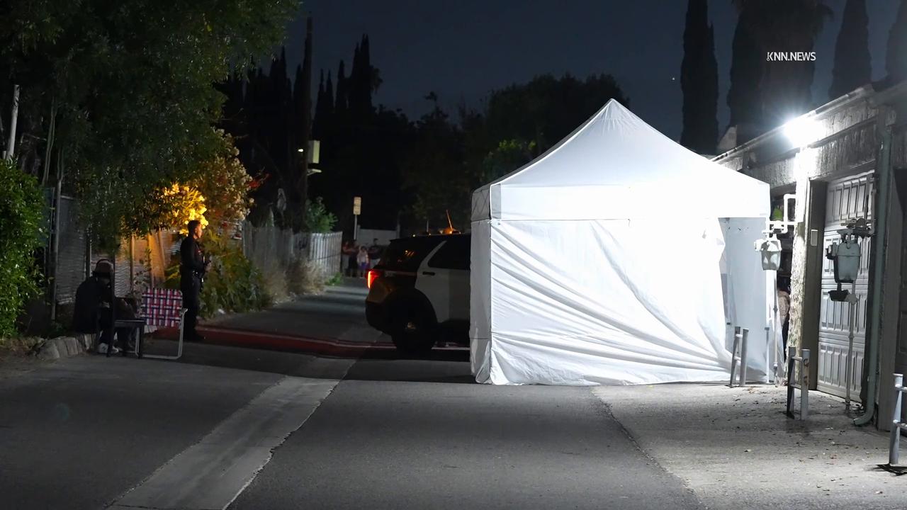 Video thumbnail for US, Los Angeles: North Hills Body Found in Alleyway.