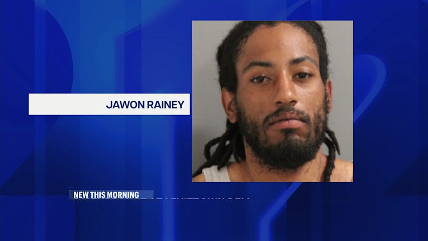 Video thumbnail for Man arrested for menacing, pulling knife at Levittown deli