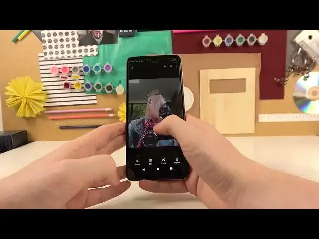 Video thumbnail for How to Take a Selfie on the MOTOROLA Moto E40 - Shoot a Photo from Frontal Camera