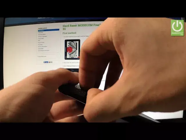 'Video thumbnail for How to Insert SIM & SD in MODECOM FreeTAB 8001 - SIM and SD Slot'