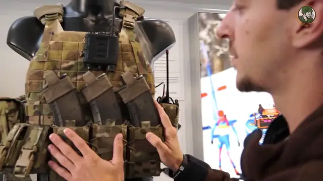'Video thumbnail for Kalashnikov modular tactical assault vest combat gear with body armour Russia defense industry'