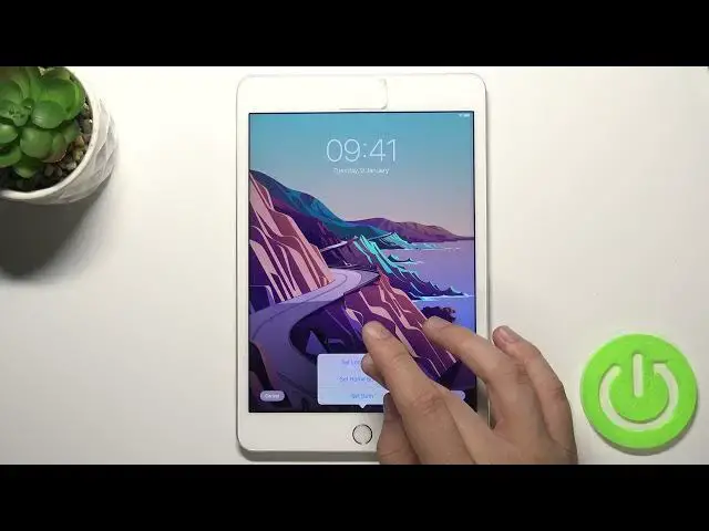 Video thumbnail for How to Change Lock Screen Wallpaper on iPad mini 4 – Adjust Display Settings