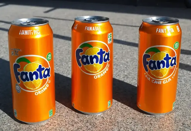 Video thumbnail for Evian Sparkling Water_ Refreshment Redefined