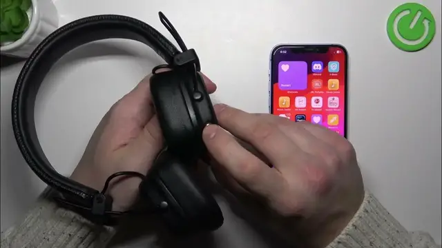 Video thumbnail for How to Use Functional Buttons on Marshall Major IV: A Comprehensive Guide