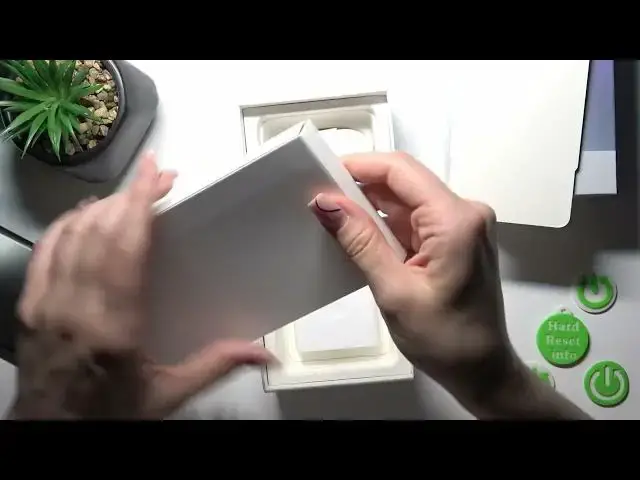 Video thumbnail for All Accessories in OPPO Reno 10 Pro Box – What’s in the box?