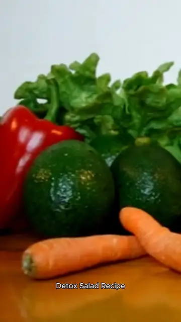 Video thumbnail for Detox Salad Recipe