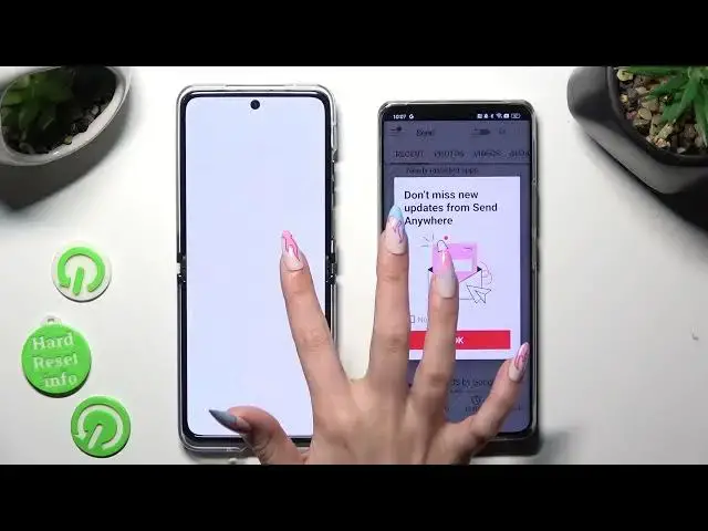 Video thumbnail for How to Transfer files from Motorola Razr 40 Ultra to an Android Device - Send Anywhere App
