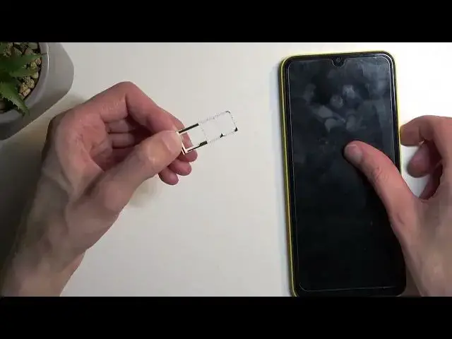 'Video thumbnail for How to Insert SIM and SD Card into XIAOMI POCO M4'