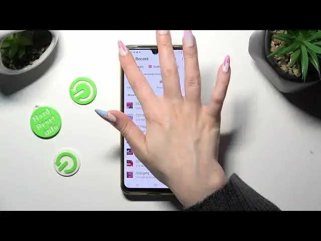 Video thumbnail for How to Add Audio & Videos Files to a Text Message on a VIVO T1 Pro 5G