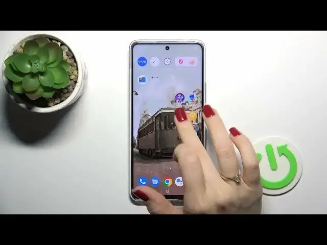'Video thumbnail for How to Create & Manage Home Screen App Folders on VIVO Y36'