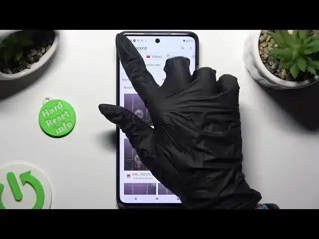 Video thumbnail for How to Add Picture to Your Text Message on MOTOROLA Edge 40 Neo