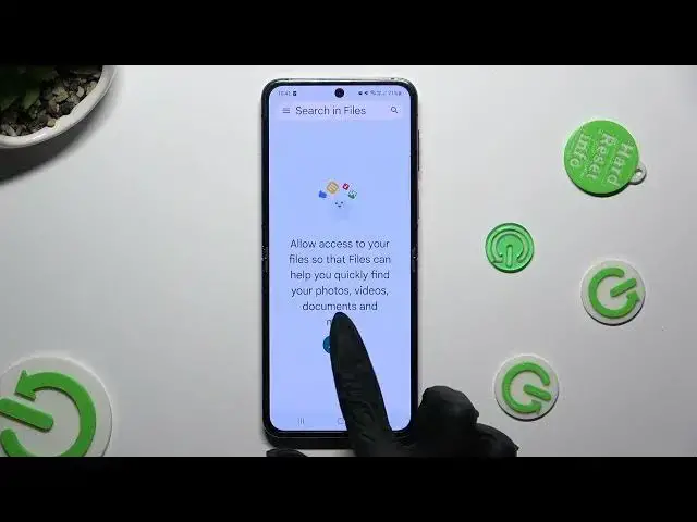 Video thumbnail for Unveiling Your Downloads: Navigating Files on SAMSUNG Galaxy Z Flip5!