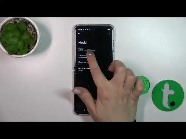 Video thumbnail for How to Check the Device Model on a MOTOROLA Razr 40 Ultra