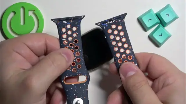 Video thumbnail for How to Change Straps on APPLE Watch 9