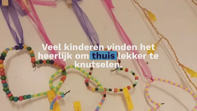Video thumbnail for Makkelijke kerstknutsels – lekker knutselen in de kerstvakantie