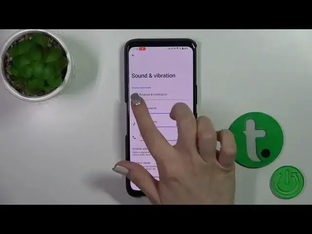 'Video thumbnail for How to Adjust the Ringtone Volume on ASUS ROG Phone 7'