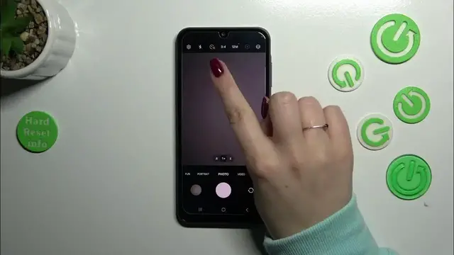 Video thumbnail for How to Set Up Camera Timer on SAMSUNG Galaxy A25?