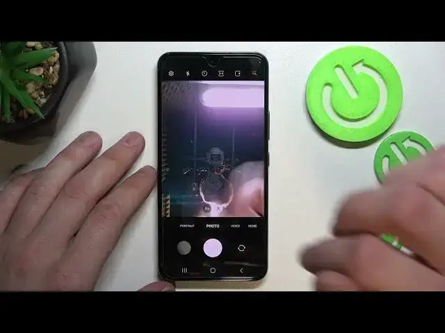 'Video thumbnail for How to Take Photo with Palm Gesture in SAMSUNG Galaxy S22?'