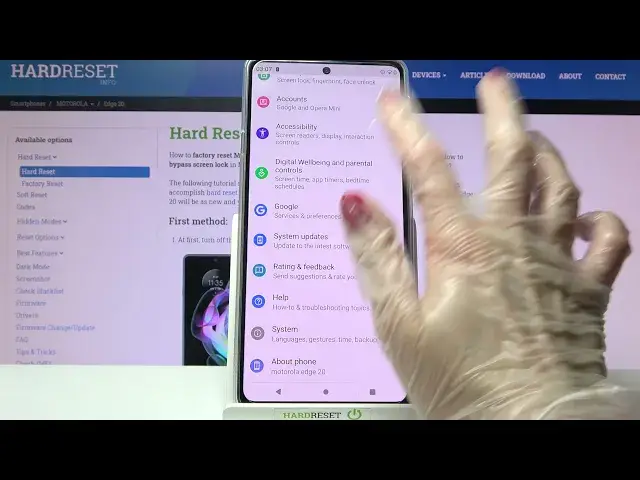 'Video thumbnail for How to Enable High Contrast Text in MOTOROLA Edge 20-  Change Text Contrast'