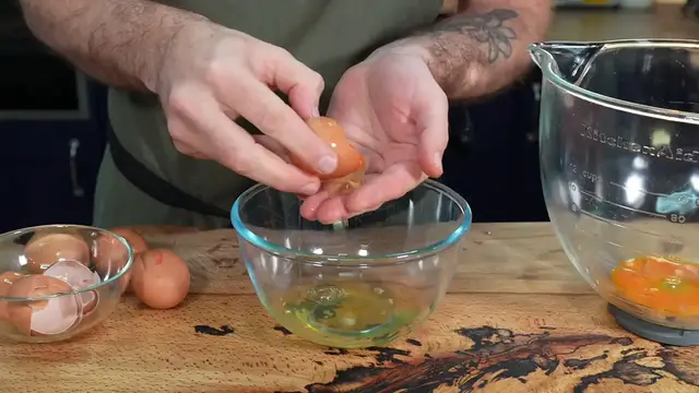 Video thumbnail for Classic Homemade Eggnog (Creamy Christmas Holiday Drink)(720P HD)