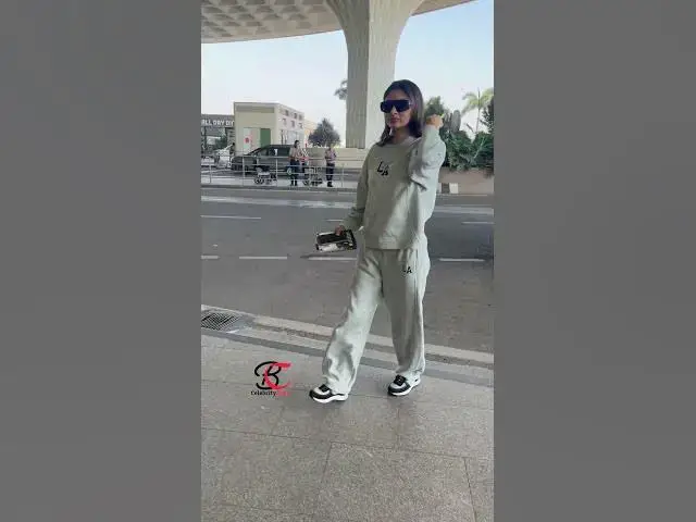 'Video thumbnail for Mouni Roy Spotted At Mumbai Airport'