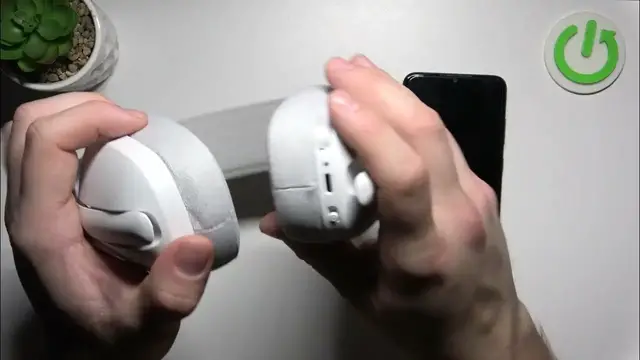 Video thumbnail for How To Check Battery Level On Logitech Zone Vibe 100