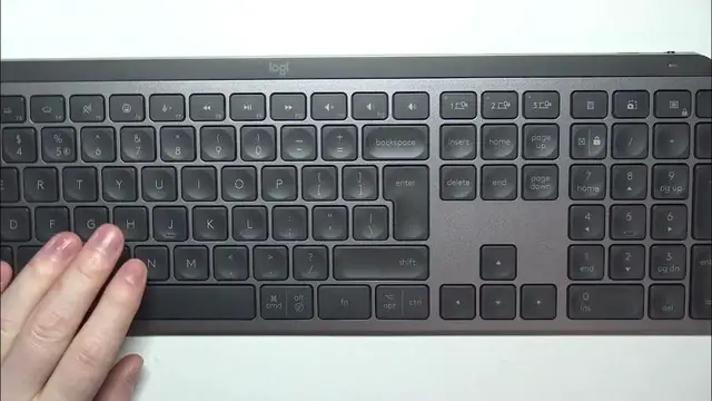Video thumbnail for How To Pair Logitech MXKeys S With PC