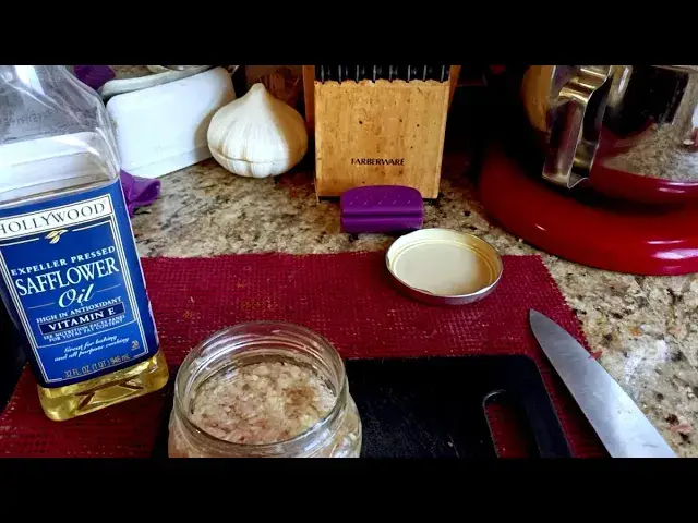 Video thumbnail for Shallots in Oil