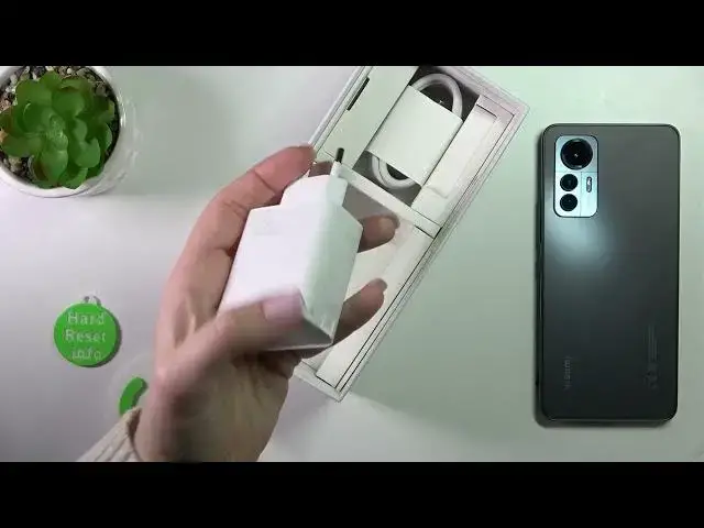 'Video thumbnail for Does Xiaomi 12 Lite Comes with Charger?'