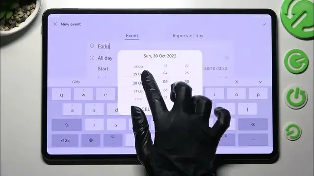 Video thumbnail for Get Organized with the HUAWEI MatePad Pro: Add Events to Your Calendar in 2022!