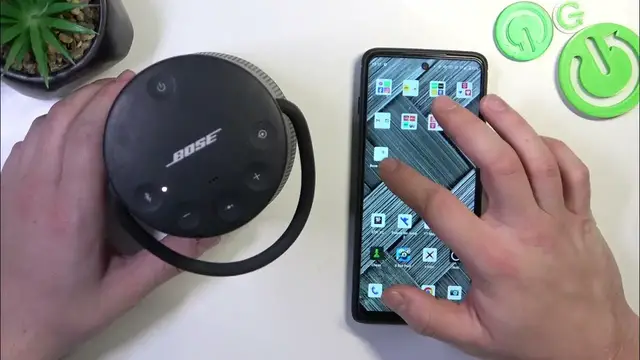 Video thumbnail for How to Pair Your iPhone with the Bose SoundLink Revolve+ II