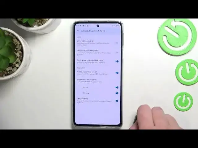 'Video thumbnail for How to Activate Emoji Suggestions on MOTOROLA Edge 30 Pro - Text Correction Options'