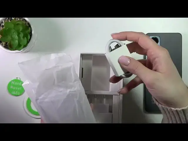 Video thumbnail for Does Xiaomi 12 Lite Comes with USB Cable?