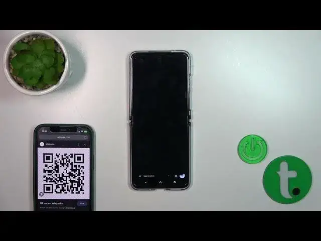 Video thumbnail for How to Scan a QR Code on a MOTOROLA Razr 40 Ultra
