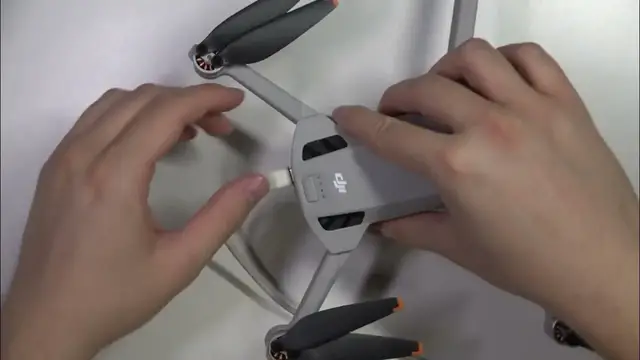 Video thumbnail for How to Charge DJI Mini 4 Pro?