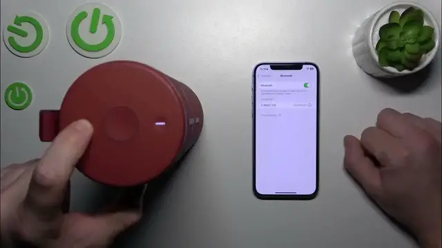 Video thumbnail for How to Enter Pairing Mode on Your Ultimate Ears MegaBoom 3