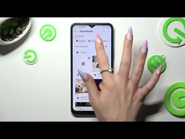'Video thumbnail for How to Add Music File or Video Files To A Text Message on VIVO Y21s'
